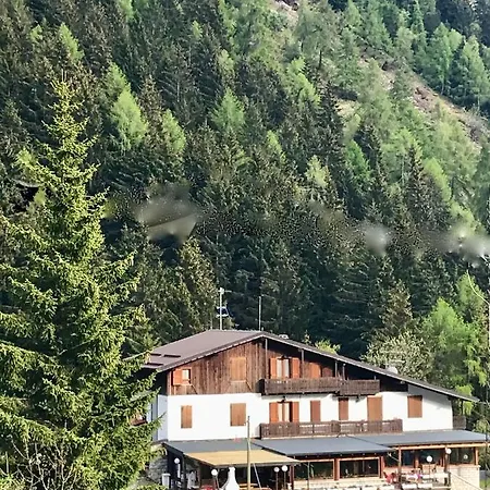 Rifugio Stella Alpina Saviore dell'Adamello